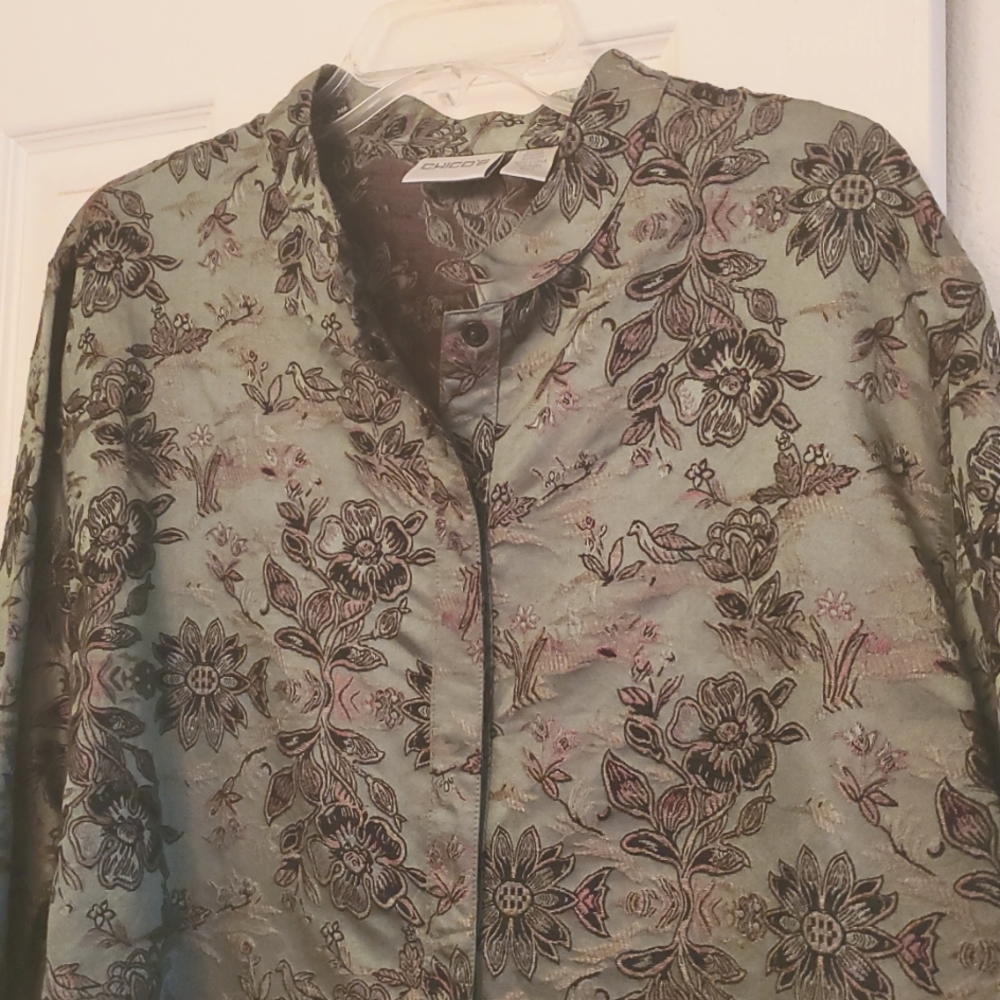 Chico's Floral Jacket With Hidden Button Snaps (Chico's size 3)